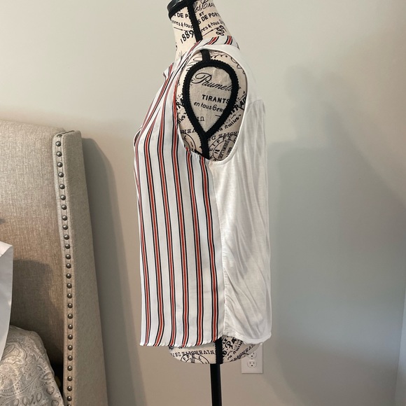 Loft Top - Picture 2 of 3